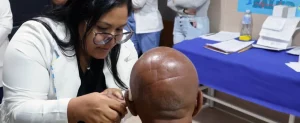 Beneficiadas 100 personas de Carabobo con colocación de amplificadores auditivos