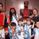 Hijas e Hijos de los Trabajadores de MinSalud Reviven la Historia de Simón Bolívar en la Expo «De Niño a Libertador» 