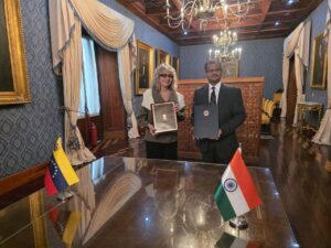 Venezuela y la India suscriben Memorando de Entendimiento para fortalecer cooperación binacional en medicamentos