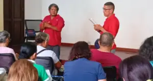 El Ministerio de Salud ofreció taller de planificación familiar en la Puerta de Caracas