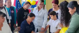 Sistema Público Nacional de Salud comenzó despliegue de vacunación para la población escolar y laboral en cuatro estados del país