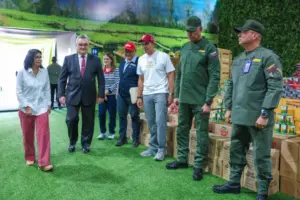 Venezuela recibe 35 toneladas de asistencia humanitaria rusa para fortalecer el sistema sanitario tras recientes sismos