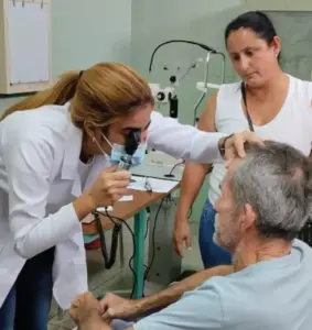 Más de 50 habitantes de Febres Cordero recibieron atención oftalmológica en el estado Mérida