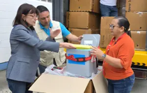 El Ministerio de Salud fortalece el Esquema Nacional de Vacunación con 3 mil 950 Termos portavacunas de última Generación donados por UNICEF