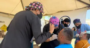 A 22 días del sismo, el Hospital de Macuto y el campamento de Caraballeda sostienen la atención médica en La Guaira