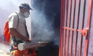 DES Amazonas ejecutó jornada integral de control vectorial en el barrio Atabapo