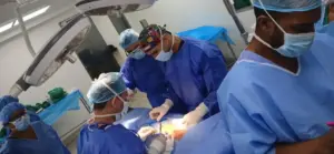 Personal médico del CDI Ludovico Silva garantiza atención quirúrgica a pacientes de La Guaira y damnificados por el sismo