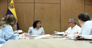Presidenta Delcy Rodríguez supervisó avances del Plan Venezuela Renace y entregó viviendas en Caracas