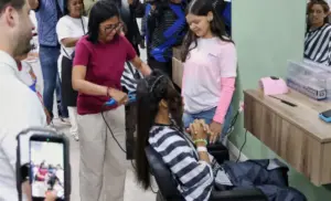 Autoridades nacionales verificaron las condiciones de atención integral a refugiados en la escuela Carlos Delgado Chalbaud