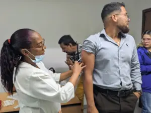 Entregaron más de 4 mil 800 beneficios de salud en despliegues simultáneos y atención al gremio periodístico en Aragua