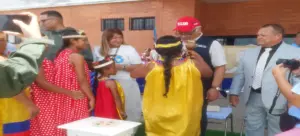 Ministro Carlos Alvarado supervisa el sistema de salud y entrega ayudas técnicas en Delta Amacuro