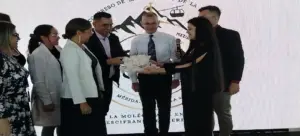 Bautizaron segunda edición de libro académico durante congreso de salud en Mérida