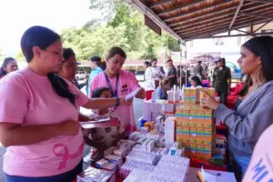 MinSalud desplegó unidades móviles para atender mujeres por el Mes Rosa
