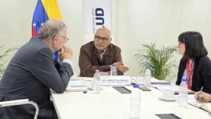 Consolidan alianzas estratégicas para fortalecer el sector salud